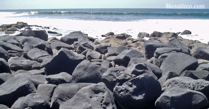 Zona Arqueológica Las Labradas, petroglifos a la orilla del mar