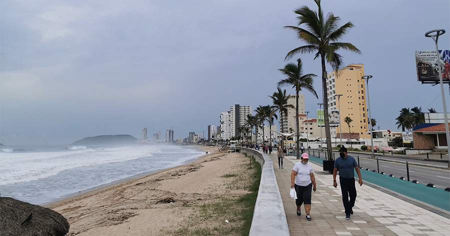 Huracán GENEVIEVE baja a categoría 3 y ocasionará lluvias en Mazatlán