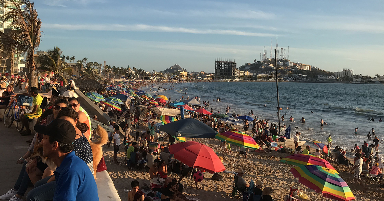 Las playas de Mazatlán estarán abiertas en Semana Santa, pero con