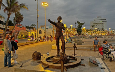 Monumento a Jacques Cousteau en Mazatlán